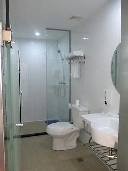 Hanting Hotel Yantai Bagian luar foto